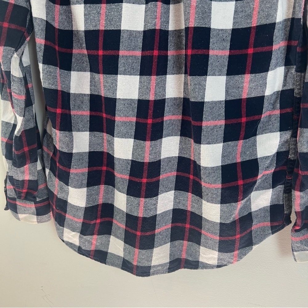 GAP Women’s Plaid Cotton Flannel Shirt Button Down Navy Blue Red Cabincore Small - Picture 8 of 9